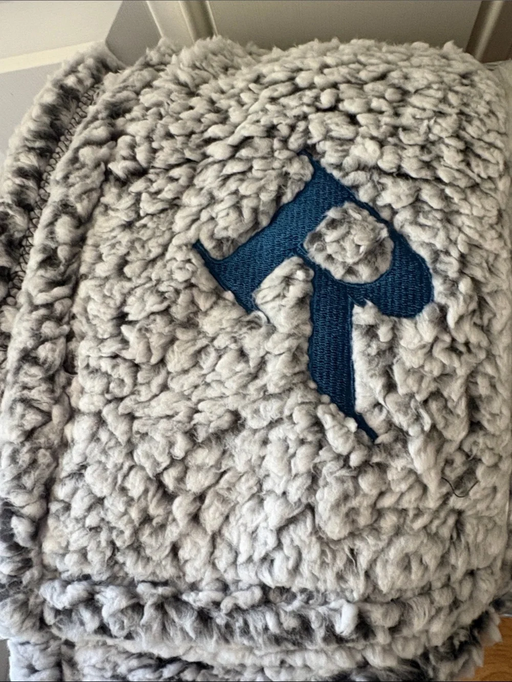 Sherpa Blanket - Navy Blue & Gray